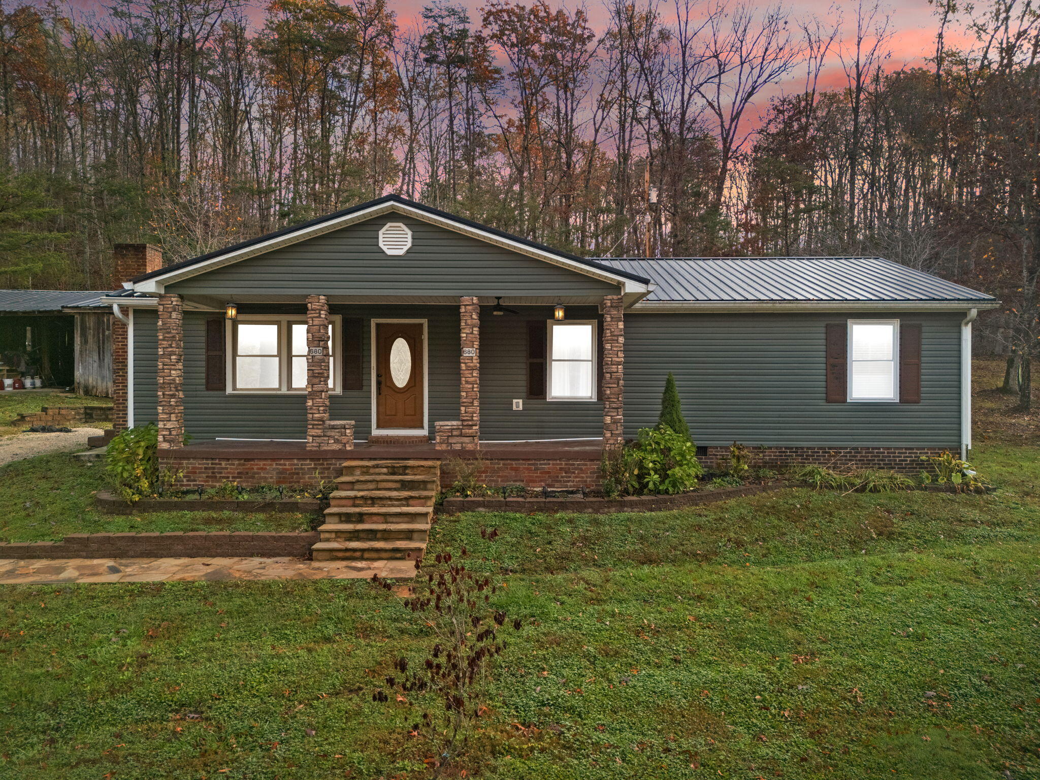 Clay City, Kentucky 40312, United States, 3 Bedrooms Bedrooms, ,2 BathroomsBathrooms,Residential,Contingent,32467