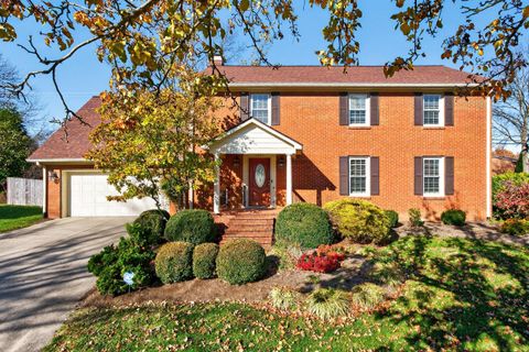 Photo of 4642 Ironbridge Drive, Lexington, KY 40515 (MLS # 25506503)