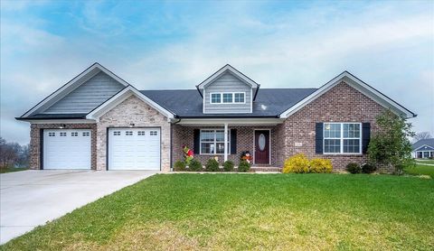 Photo of 636 E Chelsea Drive, Cynthiana, KY 41031 (MLS # 25507910)