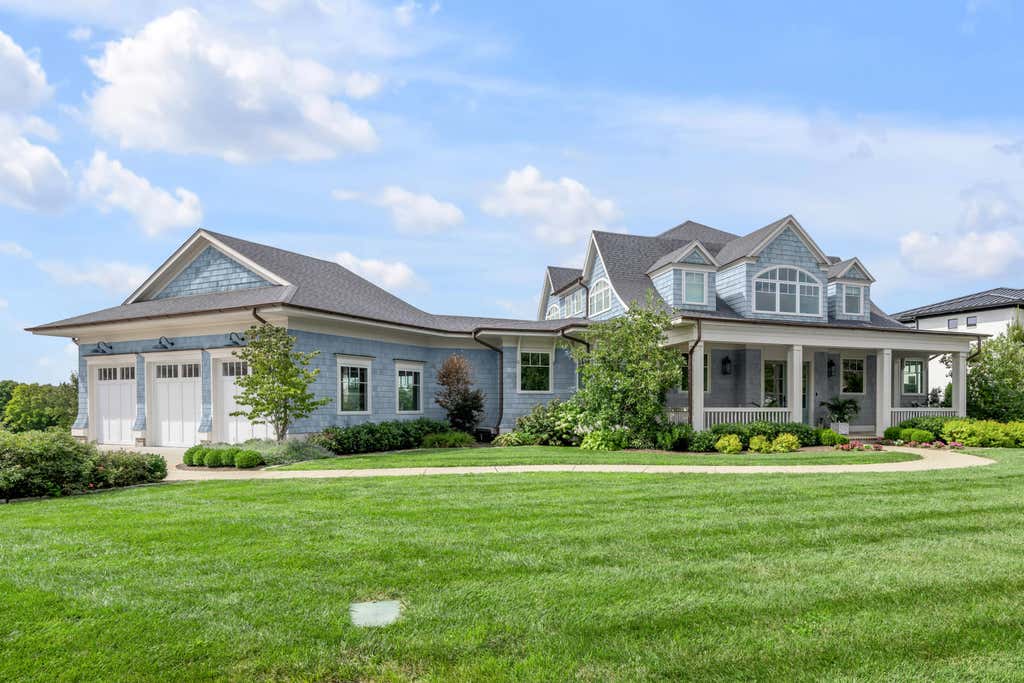 Photo of 415 Keene Manor Circle, Nicholasville, KY 40356 (MLS # 26020533)
