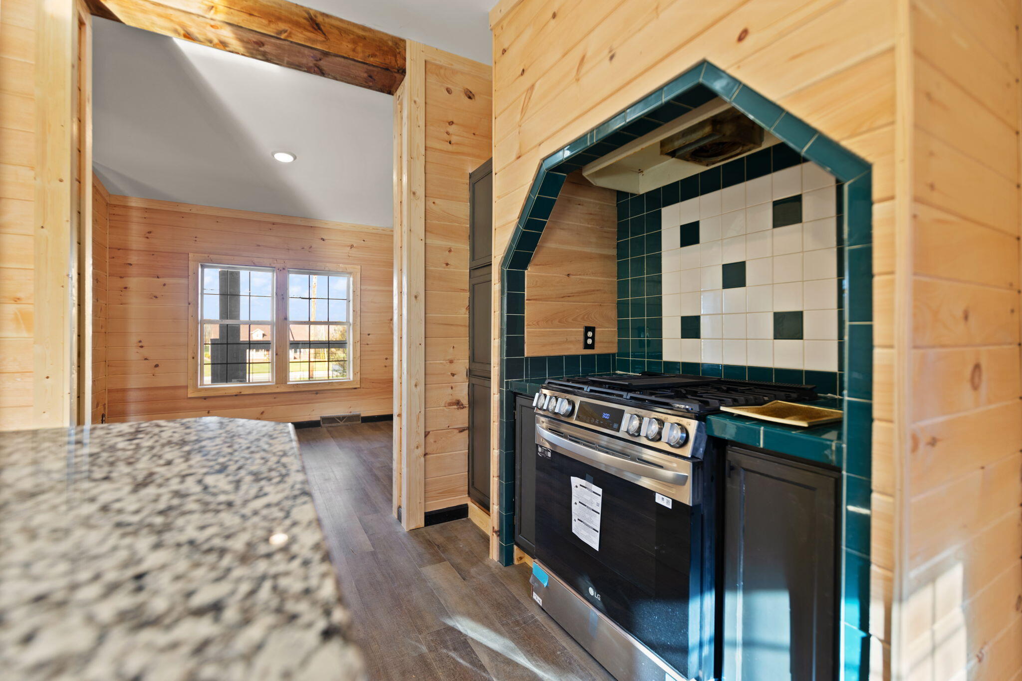 Stanton, Kentucky 40380, United States, 3 Bedrooms Bedrooms, ,2 BathroomsBathrooms,Residential,Active,32459