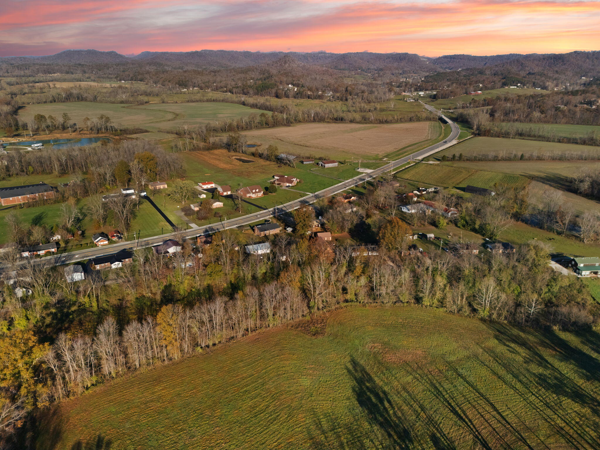 Stanton, Kentucky 40380, United States, 3 Bedrooms Bedrooms, ,2 BathroomsBathrooms,Residential,Active,32459