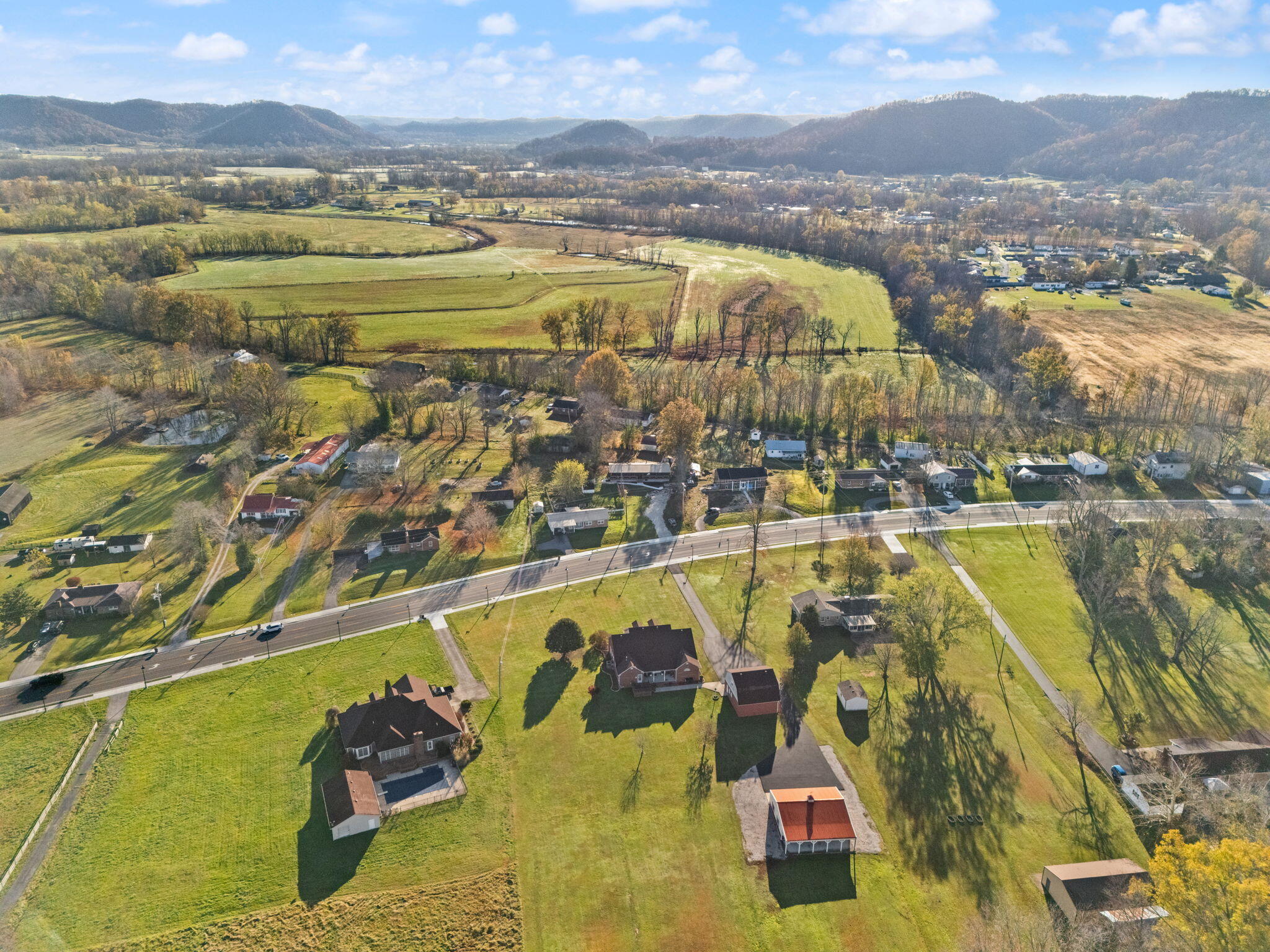 Stanton, Kentucky 40380, United States, 3 Bedrooms Bedrooms, ,2 BathroomsBathrooms,Residential,Active,32459