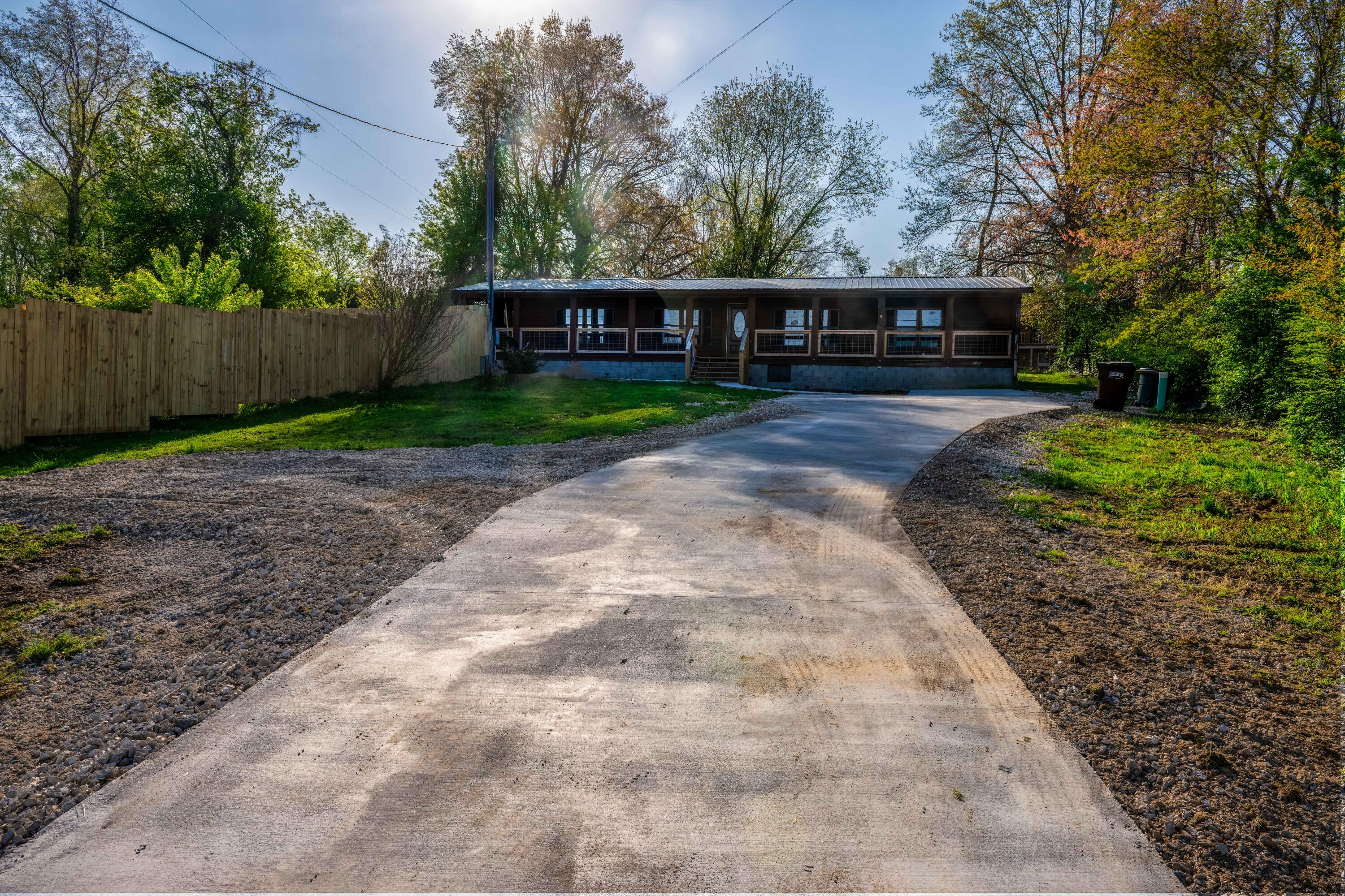 Stanton, Kentucky 40380, United States, 3 Bedrooms Bedrooms, ,2 BathroomsBathrooms,Residential,Active,32459