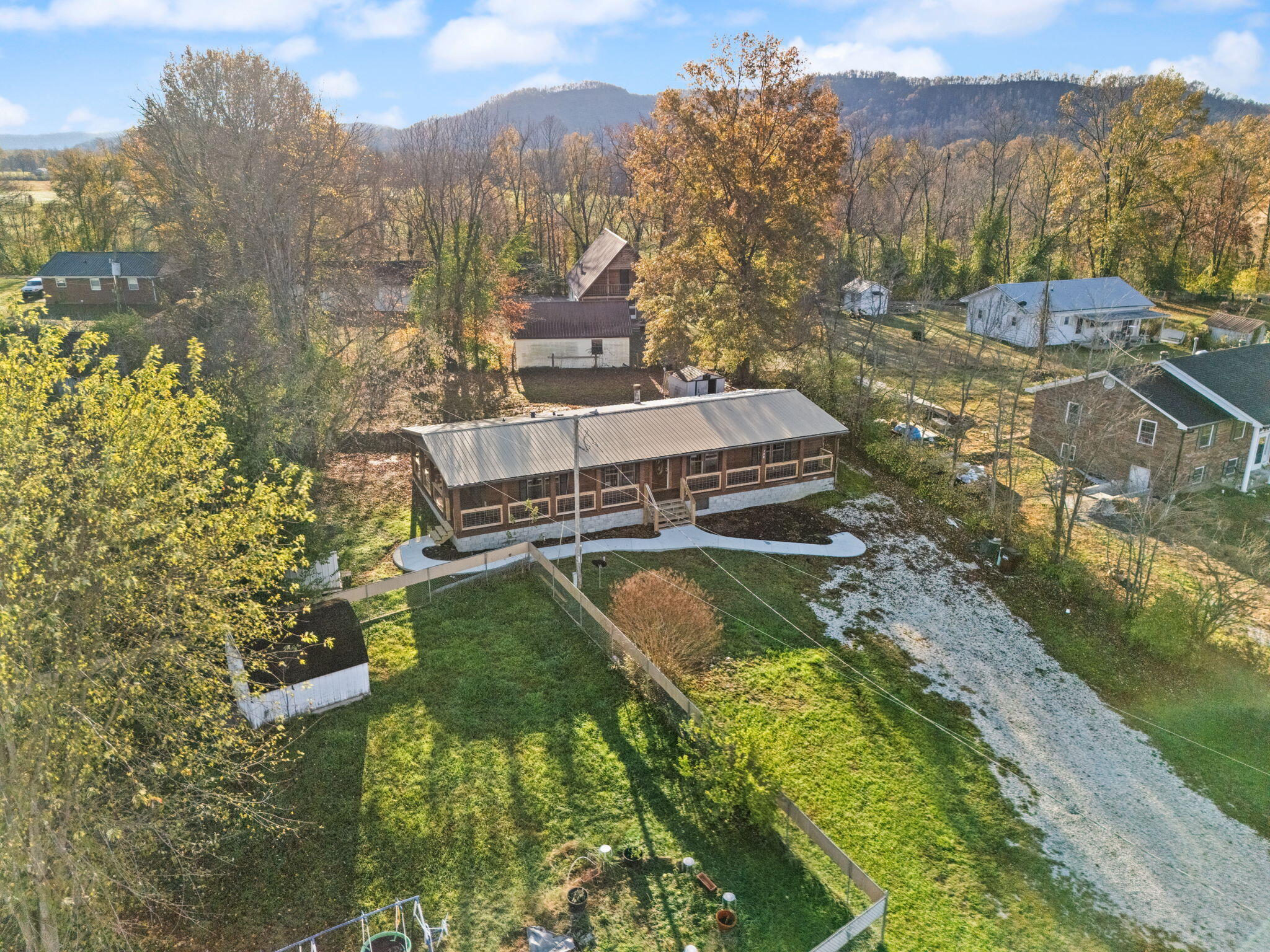 Stanton, Kentucky 40380, United States, 3 Bedrooms Bedrooms, ,2 BathroomsBathrooms,Residential,Active,32459