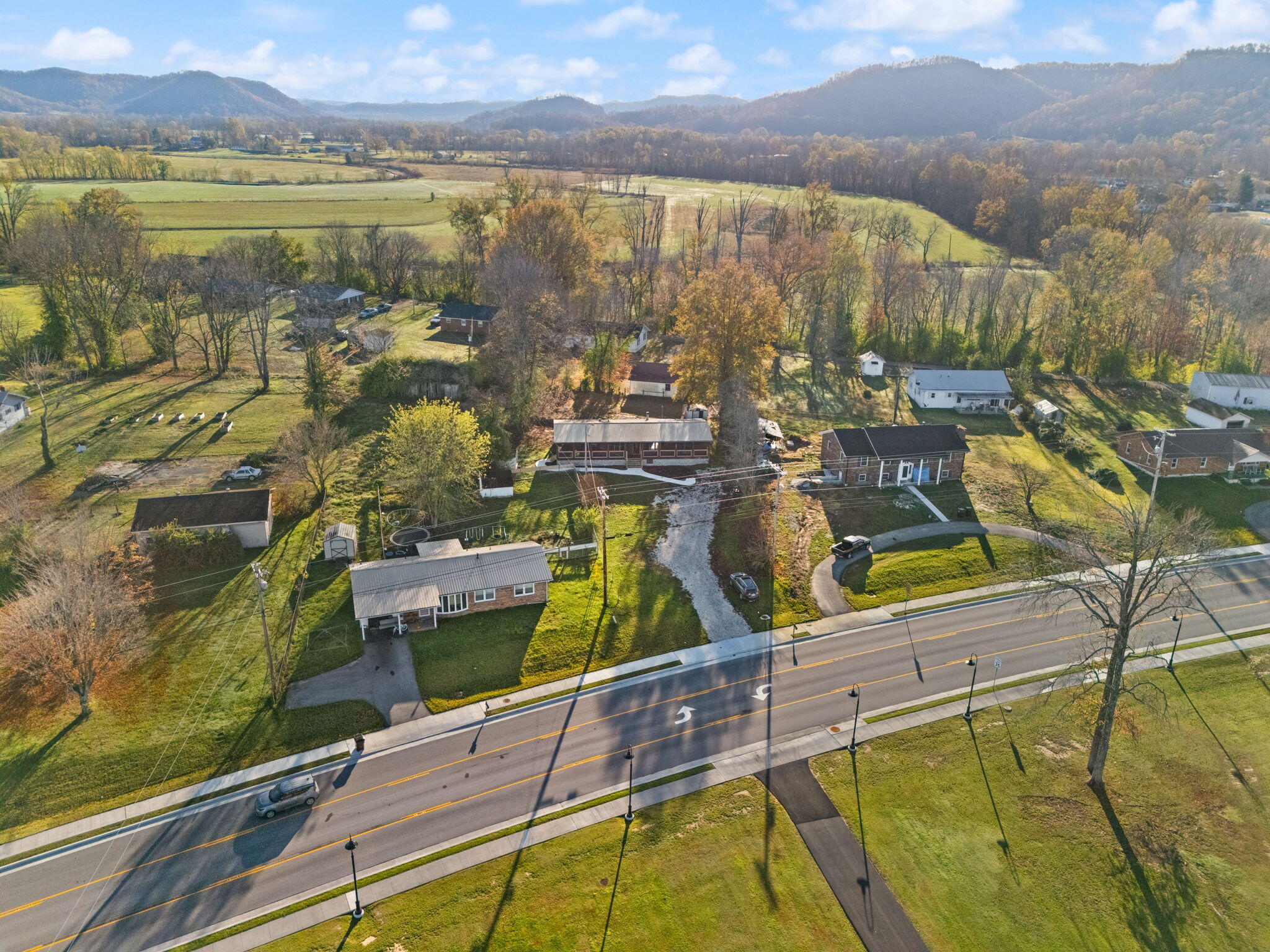 Stanton, Kentucky 40380, United States, 3 Bedrooms Bedrooms, ,2 BathroomsBathrooms,Residential,Active,32459