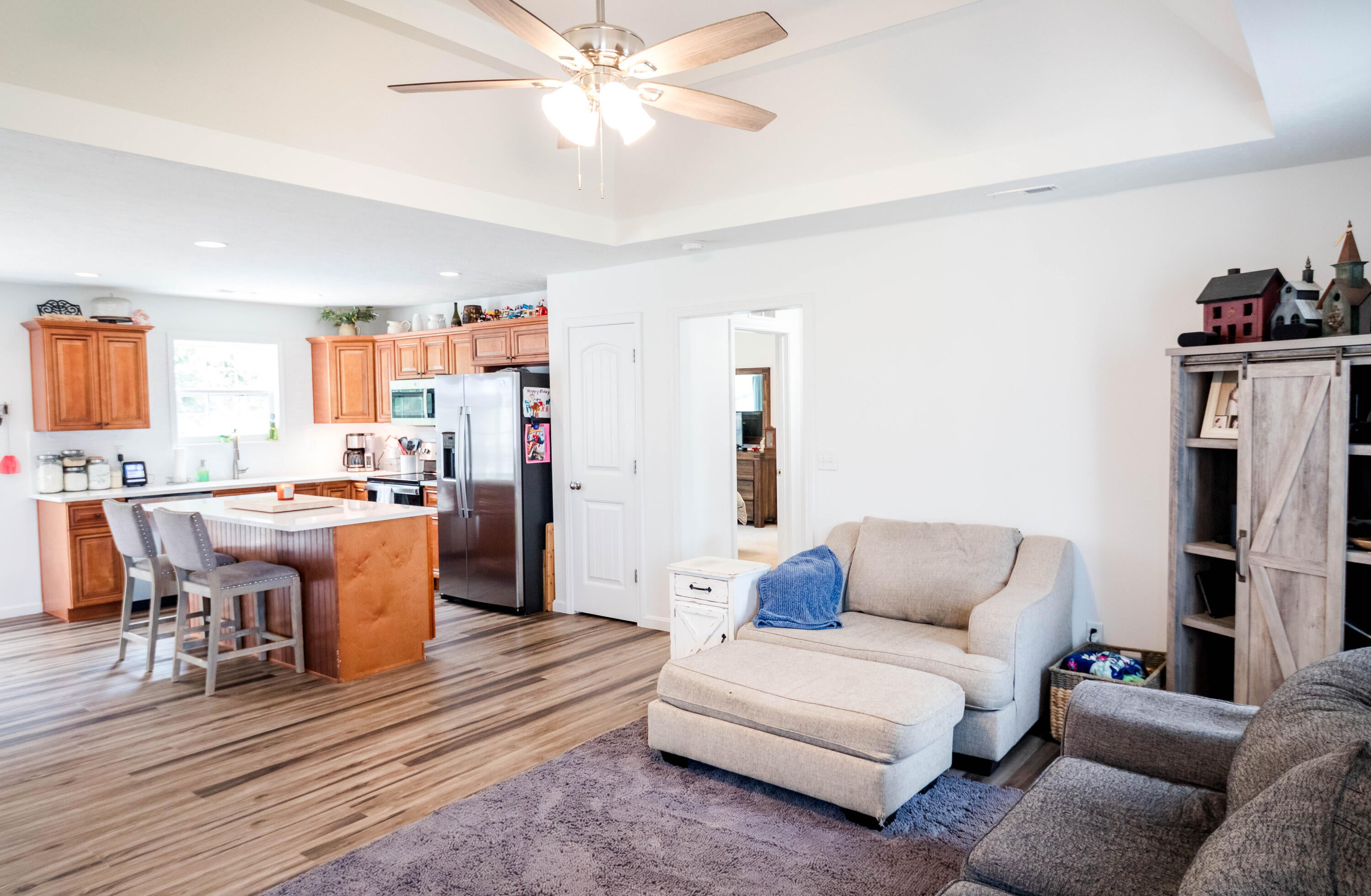 1010 Rainbow Way - Photo 3