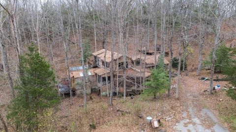 Photo of 1030 Delaney Road, Lawrenceburg, KY 40342 (MLS # 25507327)