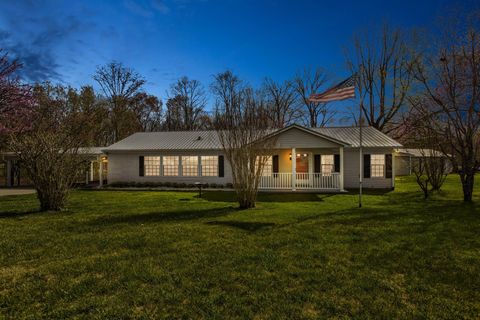 304 Meadowlands Drive, Morehead, KY 40351 - #: 24005983