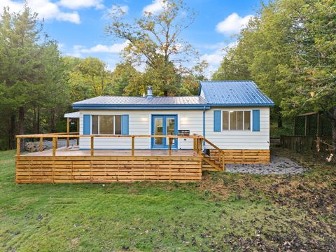 Photo of 30 Timberwood Street, Corinth, KY 41010 (MLS # 25503410)