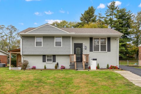 Photo of 2375 Le Havre Road, Lexington, KY 40504 (MLS # 25505178)