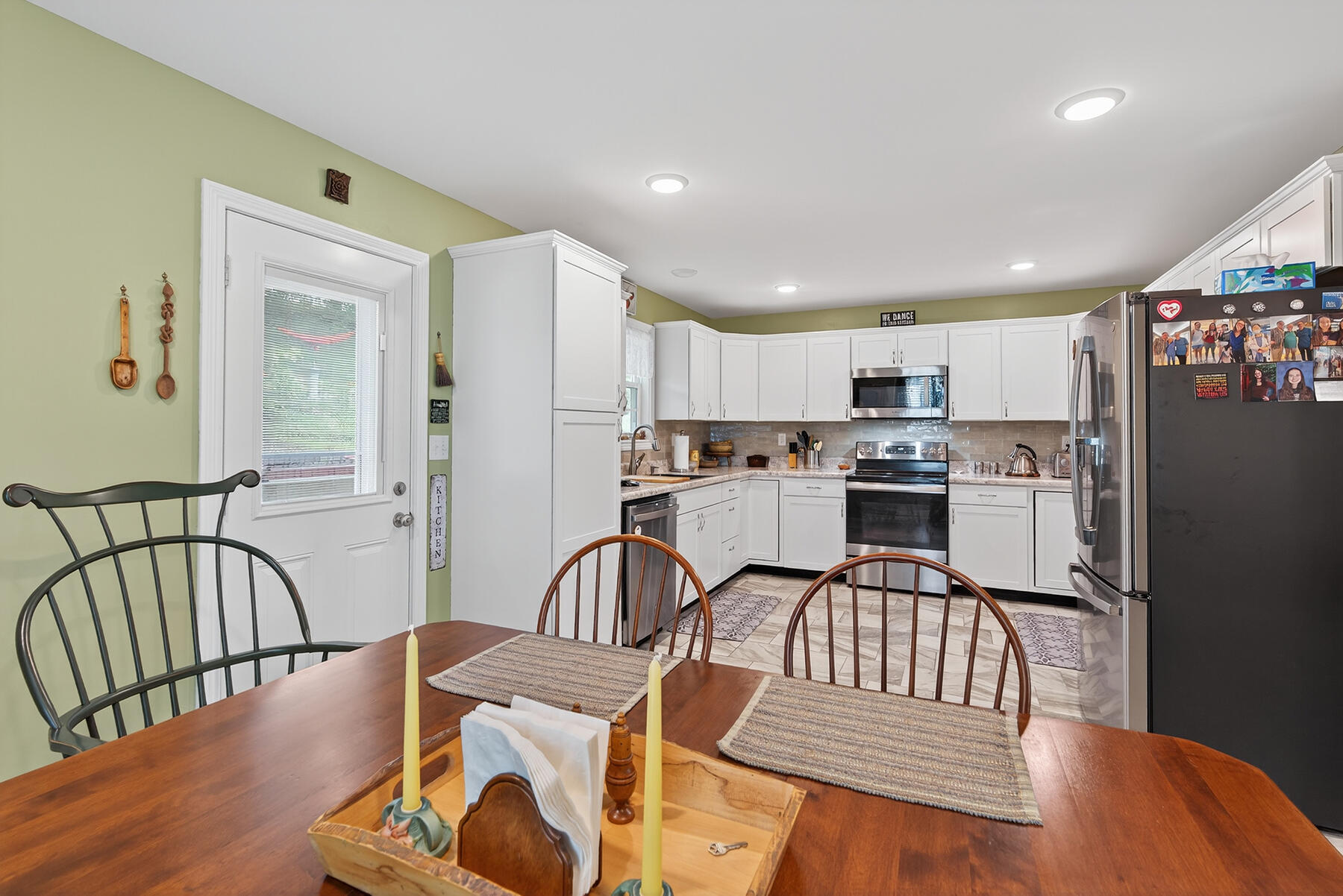 Berea, Kentucky 40403, United States, 4 Bedrooms Bedrooms, ,3 BathroomsBathrooms,Residential,Active,171803