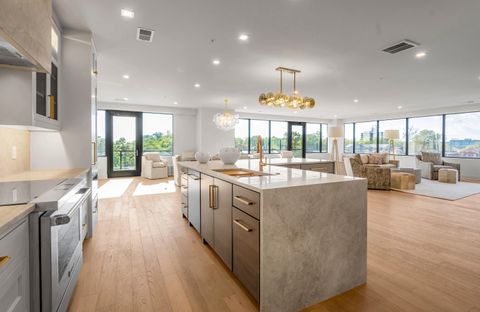 Photo of 106 W Vine 705 #705, Lexington, KY 40507 (MLS # 25506812)