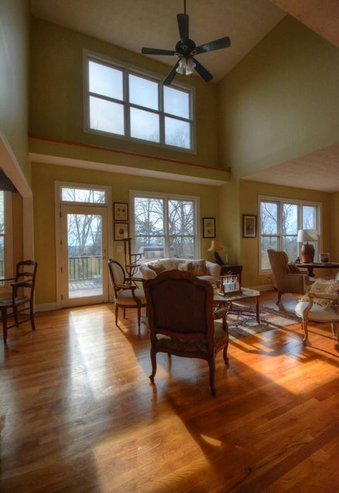 Photo of 2315 Oregon Road, Versailles, KY 40383 (MLS # 25502921)