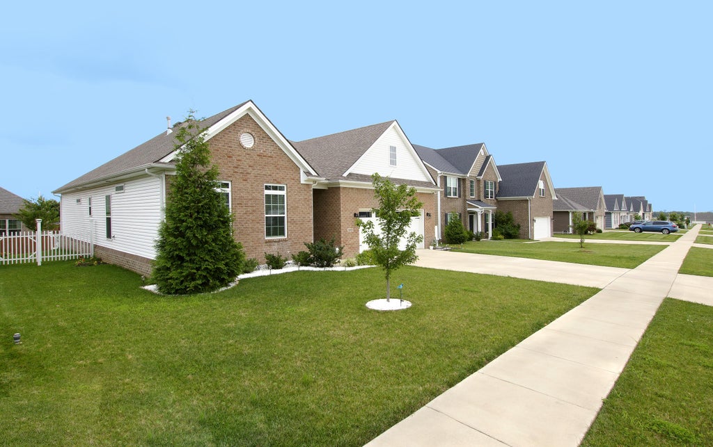 Photo of 312 Fox Hollow Trail, Nicholasville, KY 40356 (MLS # 26020752)