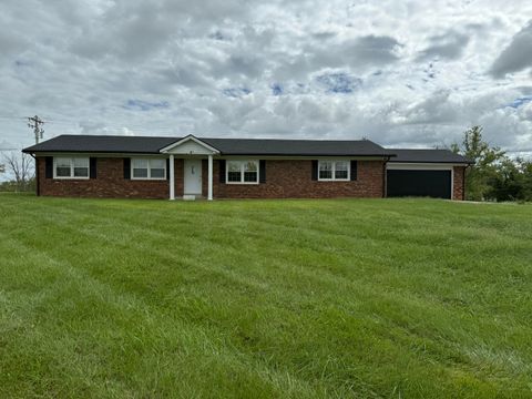 Photo of 301 Hackett Pike, Richmond, KY 40475 (MLS # 25502315)