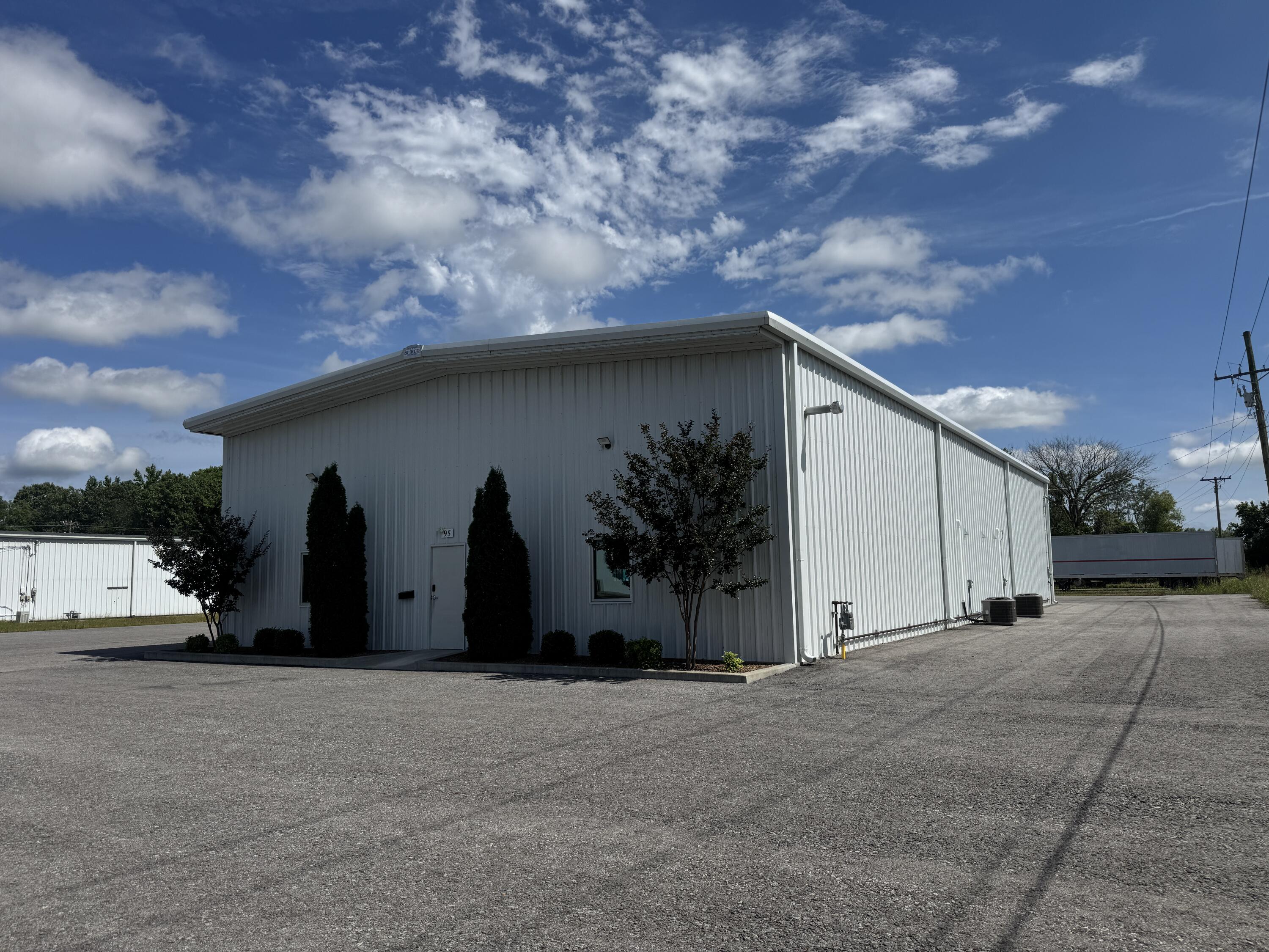 Photo 1 of 18 — 95 Spruce Street, Murray, KY 42071