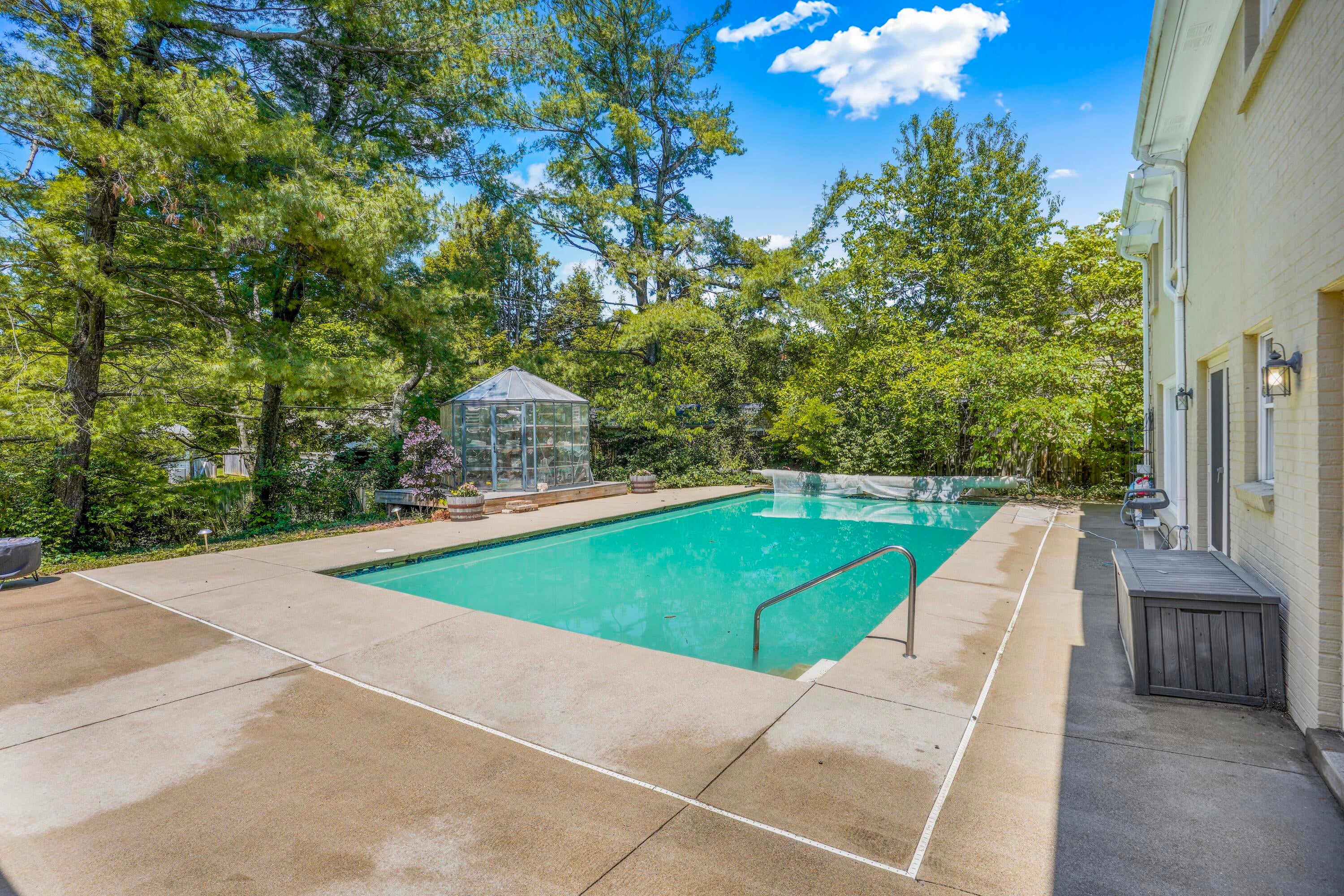 333 Lakeshore Drive
