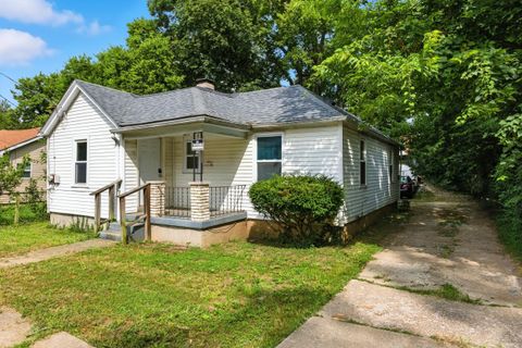 Photo of 447 Greenwood Avenue, Lexington, KY 40508 (MLS # 25018892)