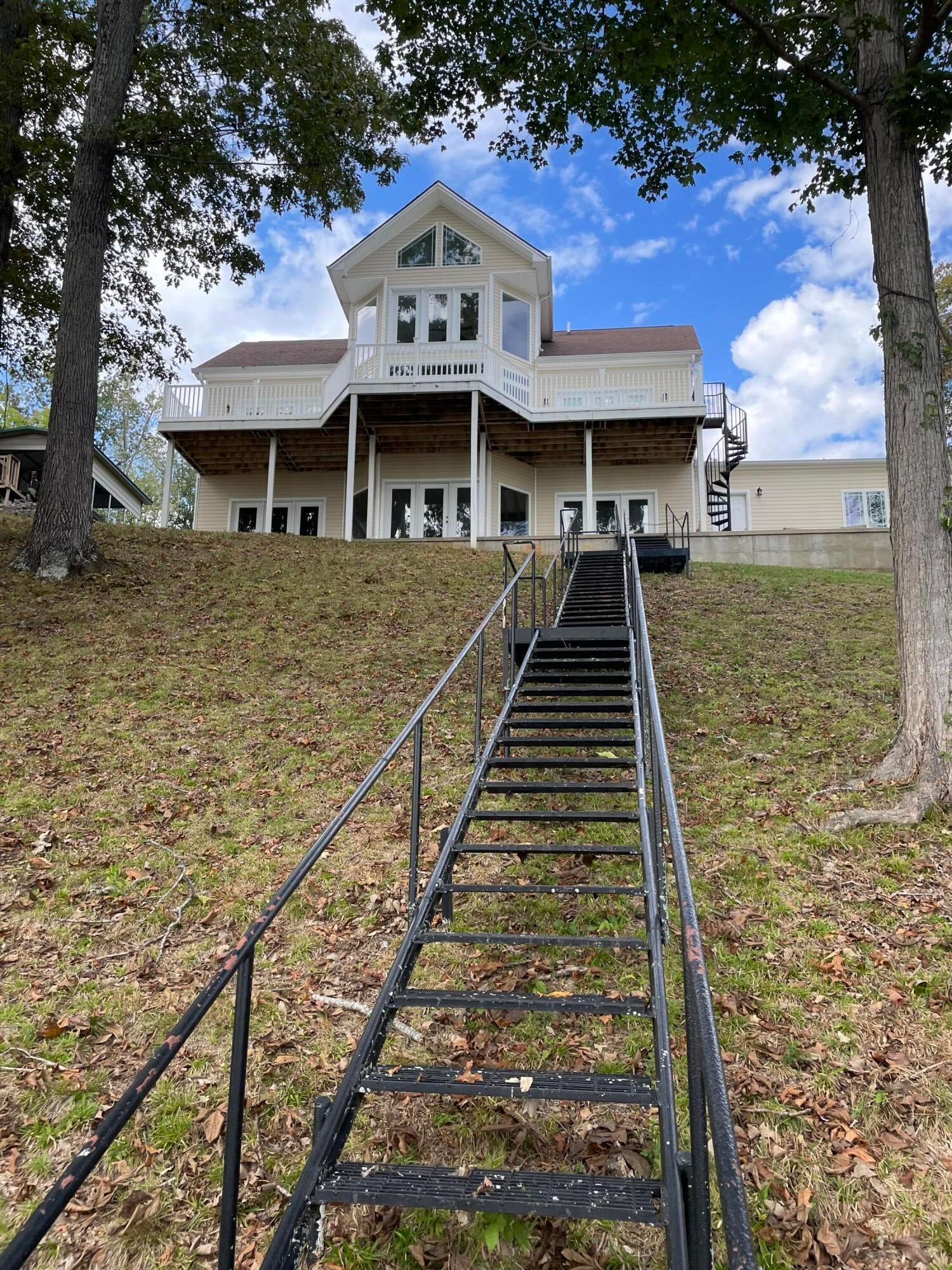 582 Riverview Trail