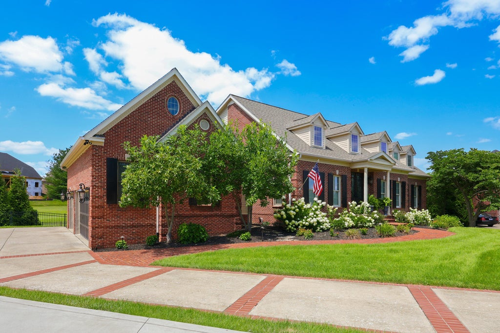 Photo of 201 Kelburn Court, Lexington, KY 40515 (MLS # 26020773)