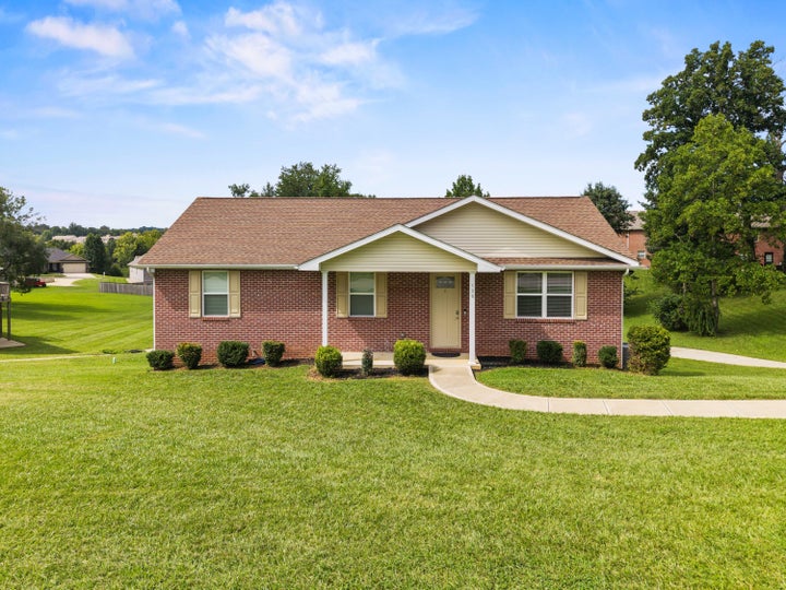 Photo 1 of 53 — 135 Grand Crossing Drive, Somerset, KY 42503