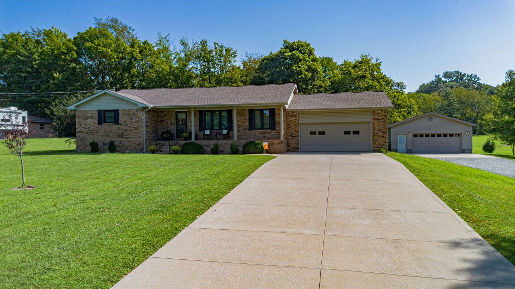 Photo of 4746 Jewell Lane, Paducah, KY 42001 (MLS # 26025573)
