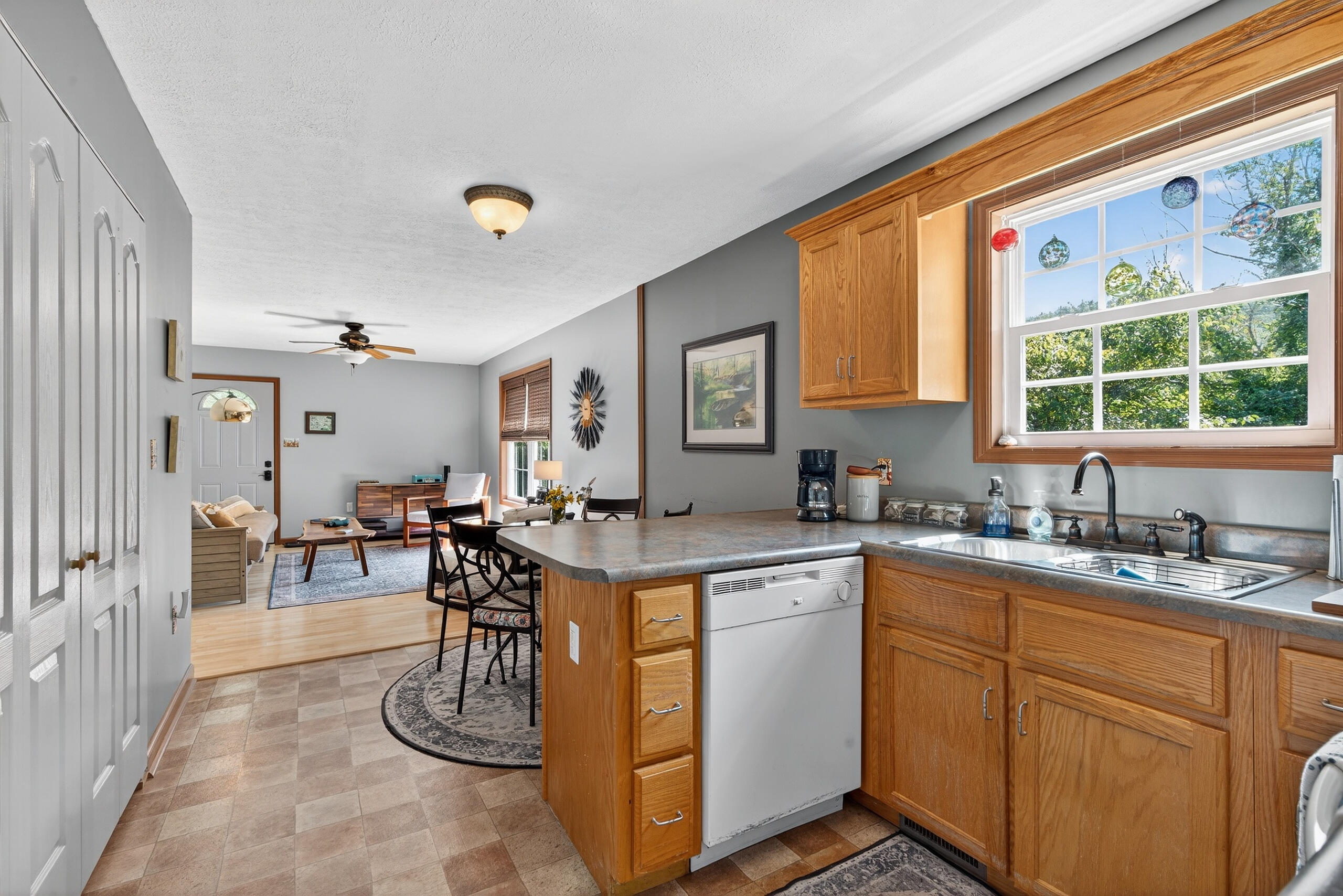 Berea, Kentucky 40403, United States, 2 Bedrooms Bedrooms, ,1 BathroomBathrooms,Residential,Active,214803