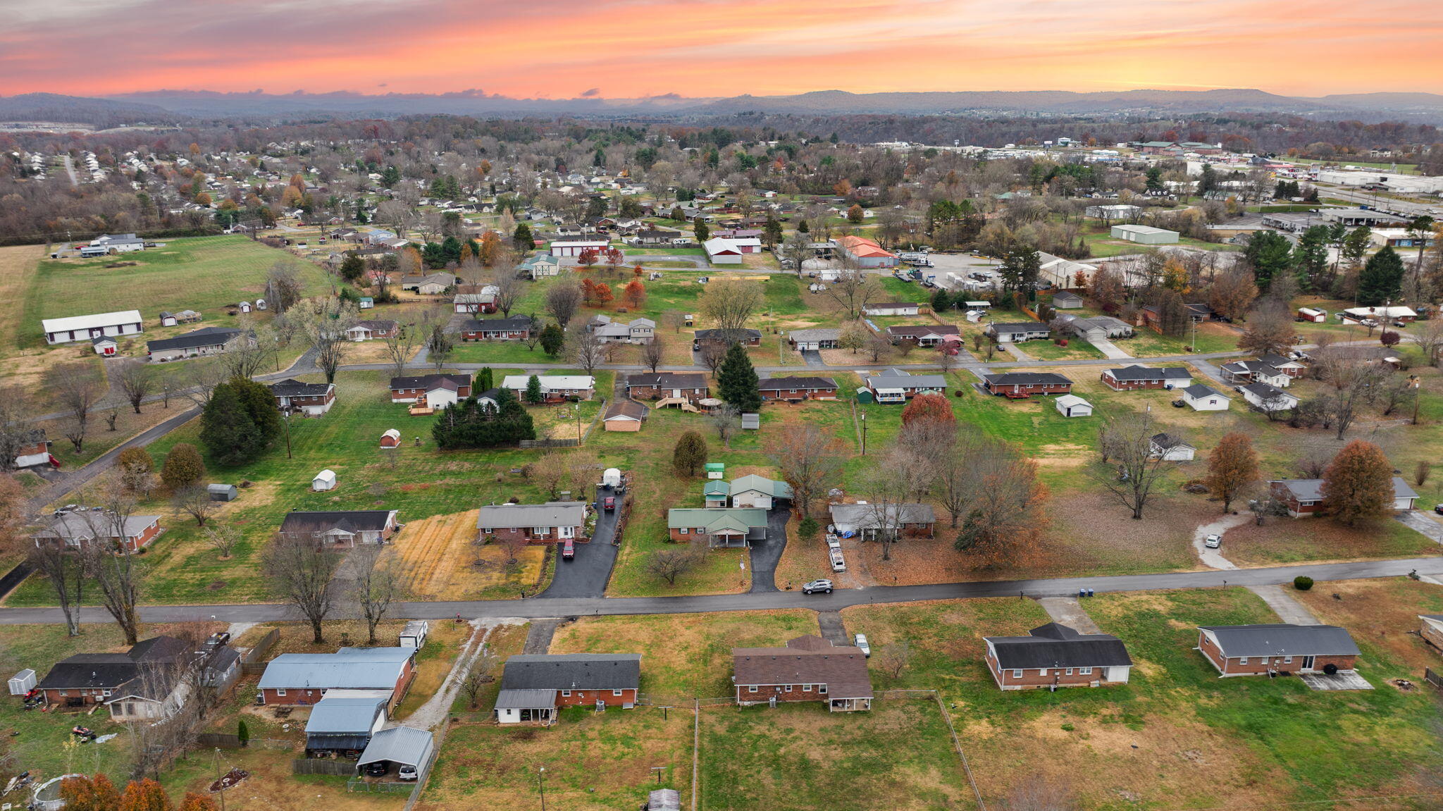 Somerset, Kentucky 42501, United States, 3 Bedrooms Bedrooms, ,2 BathroomsBathrooms,Residential,Active,245839