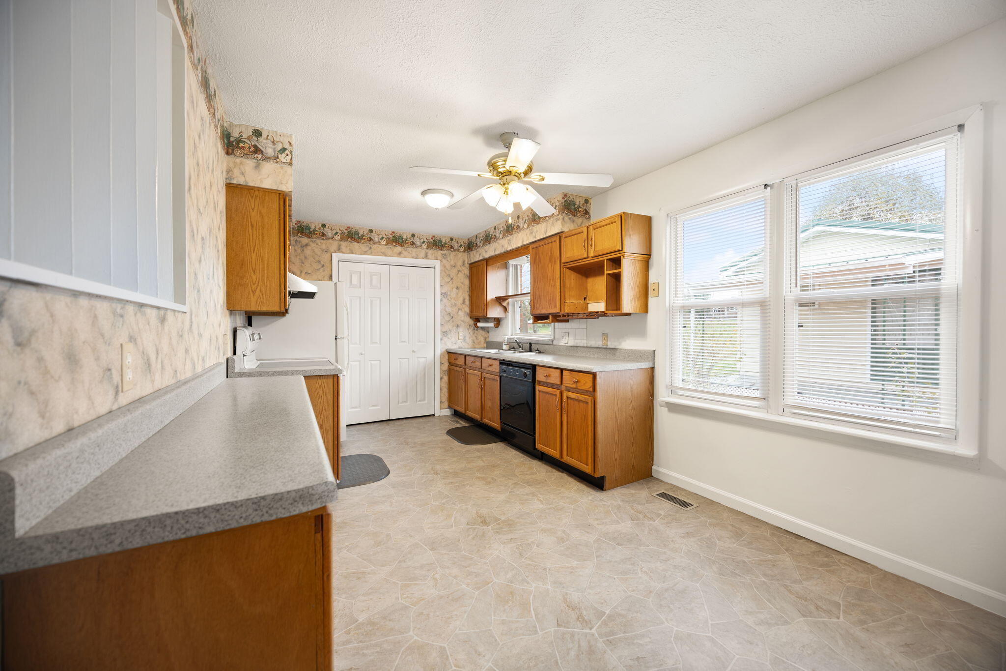 Somerset, Kentucky 42501, United States, 3 Bedrooms Bedrooms, ,2 BathroomsBathrooms,Residential,Active,245839