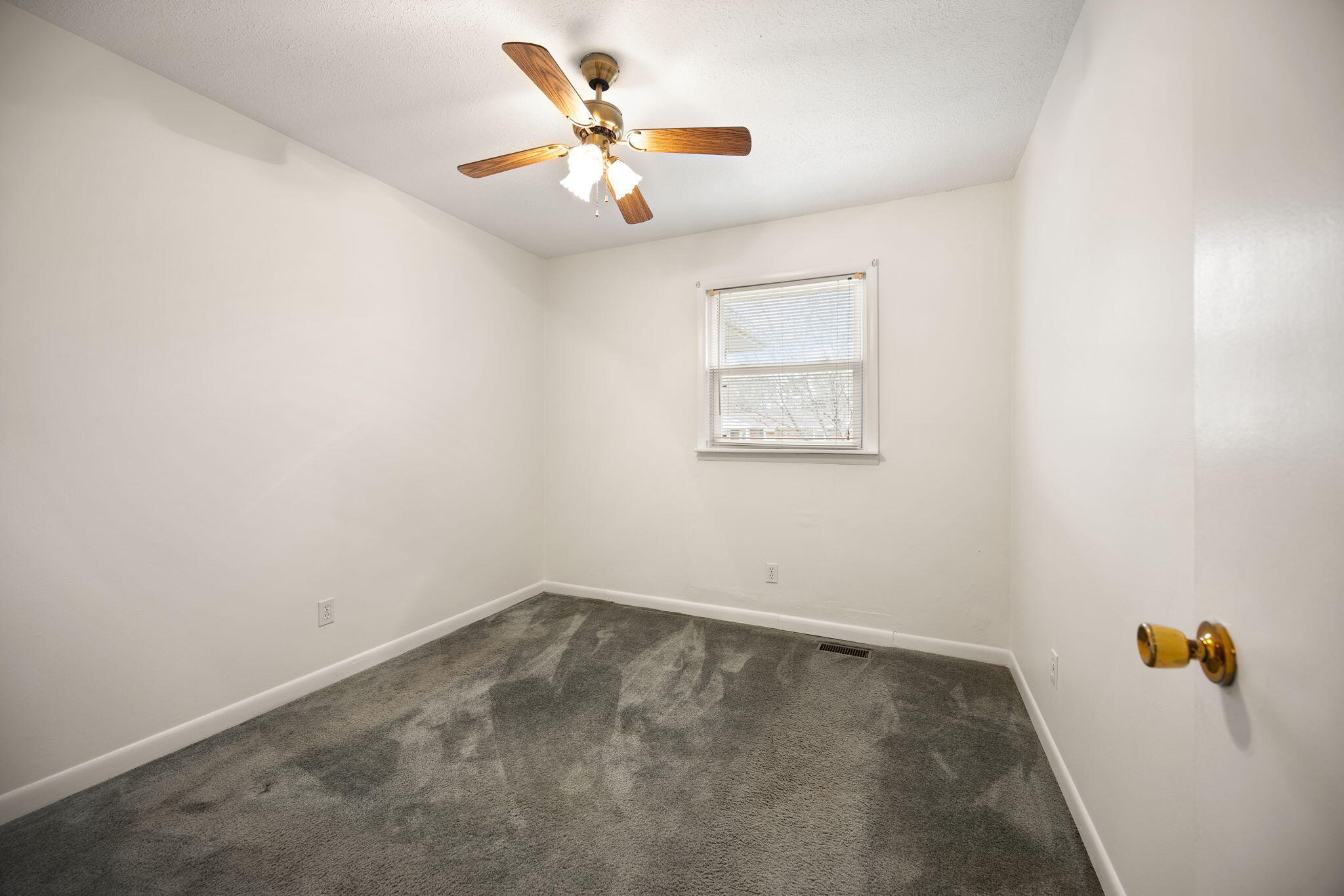 Somerset, Kentucky 42501, United States, 3 Bedrooms Bedrooms, ,2 BathroomsBathrooms,Residential,Active,245839