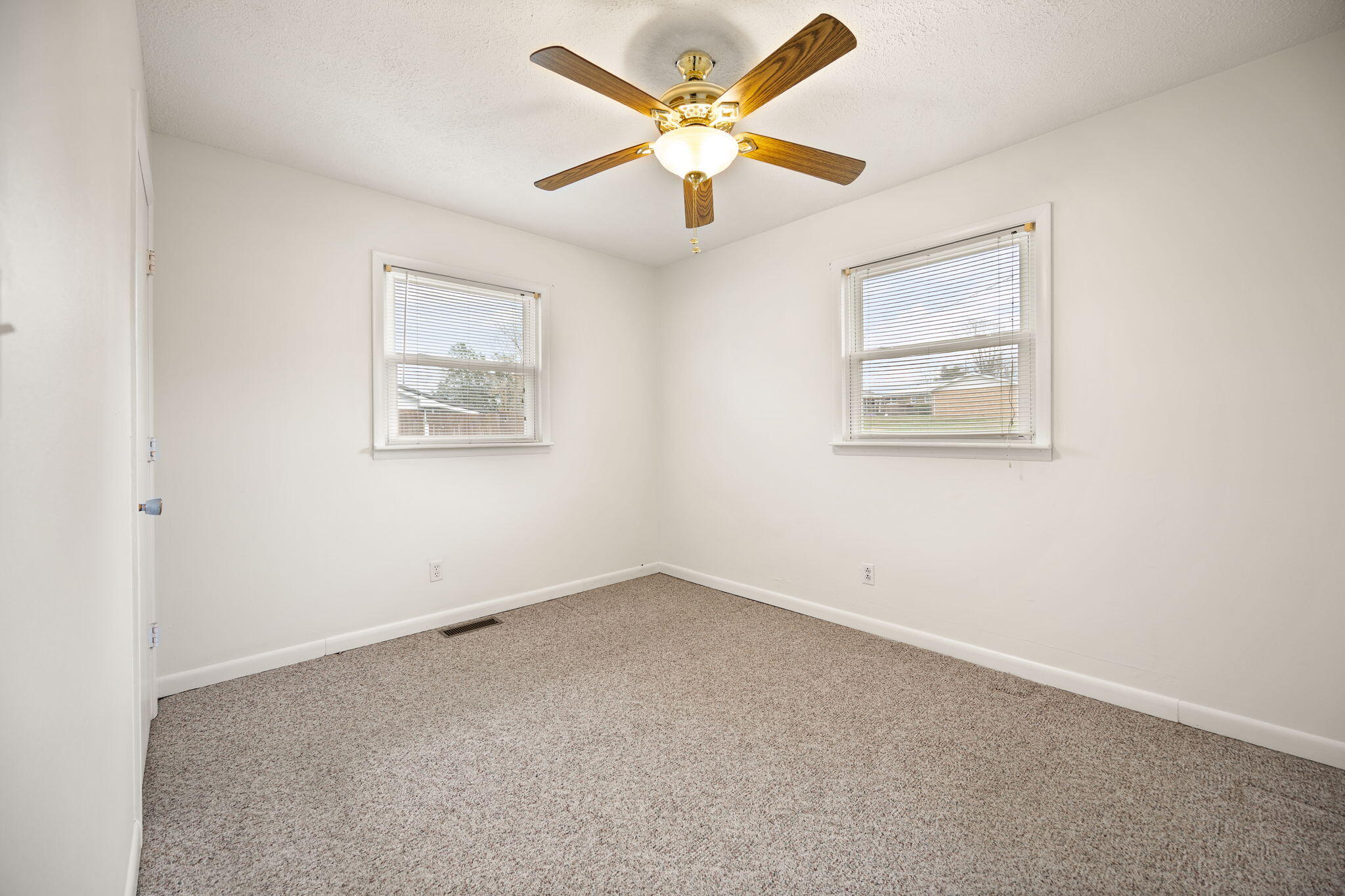 Somerset, Kentucky 42501, United States, 3 Bedrooms Bedrooms, ,2 BathroomsBathrooms,Residential,Active,245839