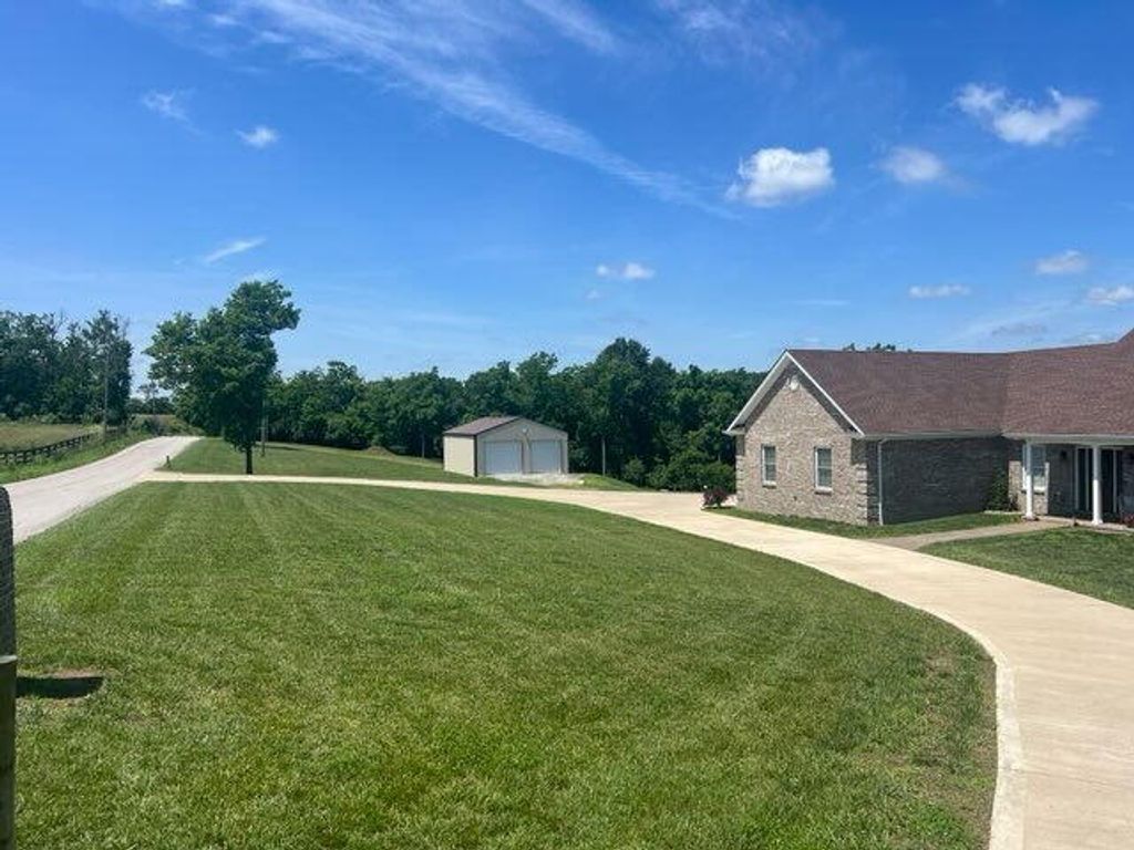 Photo of 1224 Hall Road 1224, Nicholasville, KY 40356 (MLS # 26012726)
