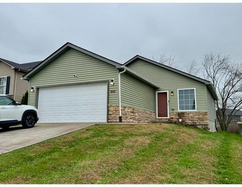 Photo of 629 Jennifer Drive, Richmond, KY 40475 (MLS # 25506763)