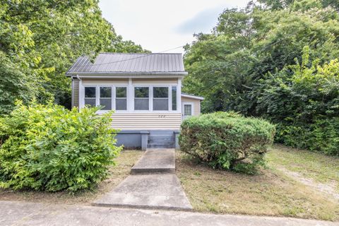 Photo of 522 Hanson Street, Paris, KY 40361 (MLS # 25016847)