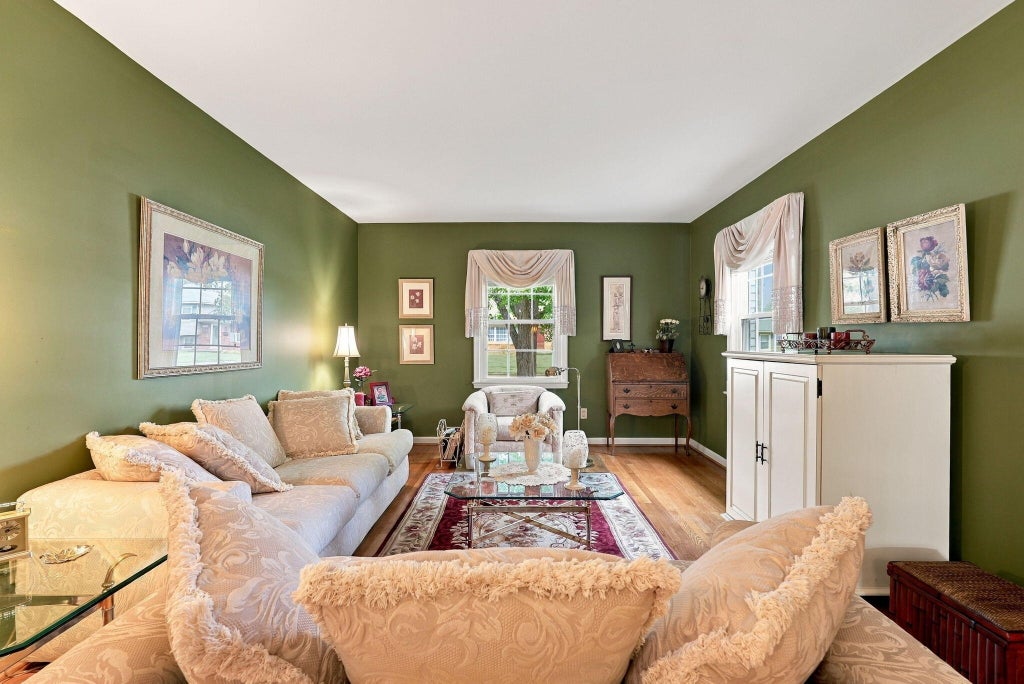 Photo of 2224 Markham Court, Lexington, KY 40504 (MLS # 26025948)