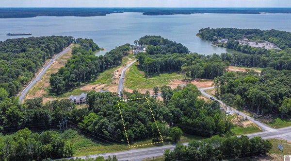 779 EAGLE REST DR, GRAND RIVERS, KY 42045 - Image b5bc08a35ffb91aa4de4168be437c4db/334892087