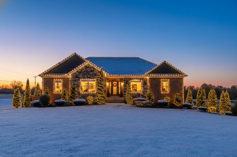 Photo of 101 Creek Ridge Drive, Nicholasville, KY 40356 (MLS # 25009247)