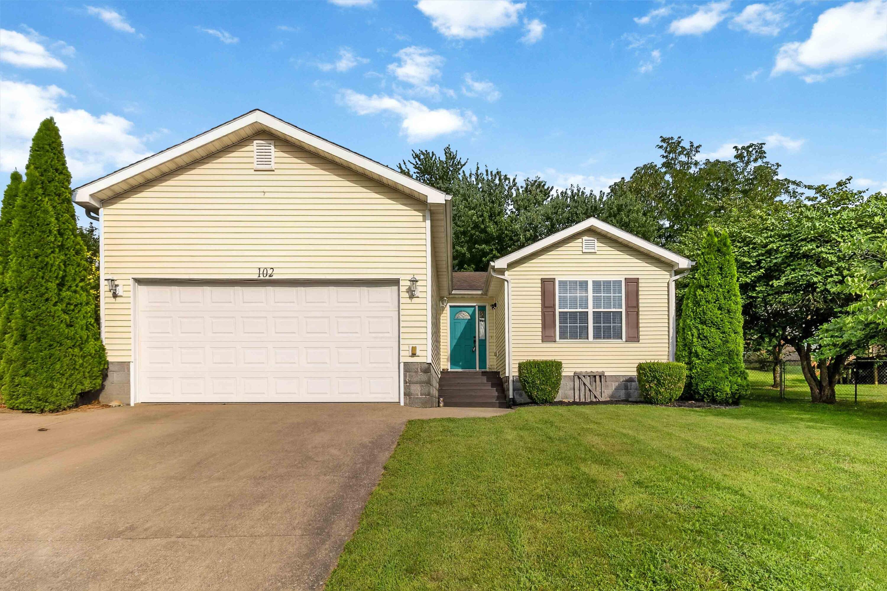 Photo 1 of 30 — 102 Fox Chase, Danville, KY 40422