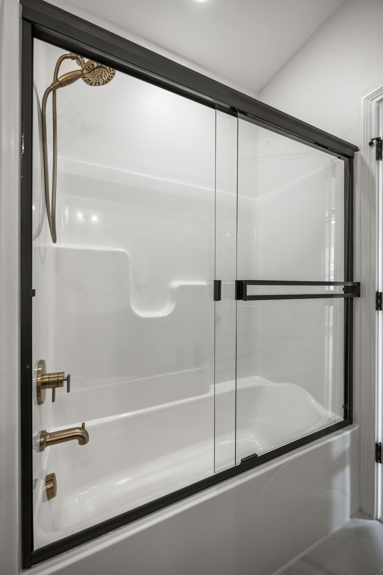 Richmond, Kentucky 40475, United States, 3 Bedrooms Bedrooms, ,3 BathroomsBathrooms,Residential,Active,159071