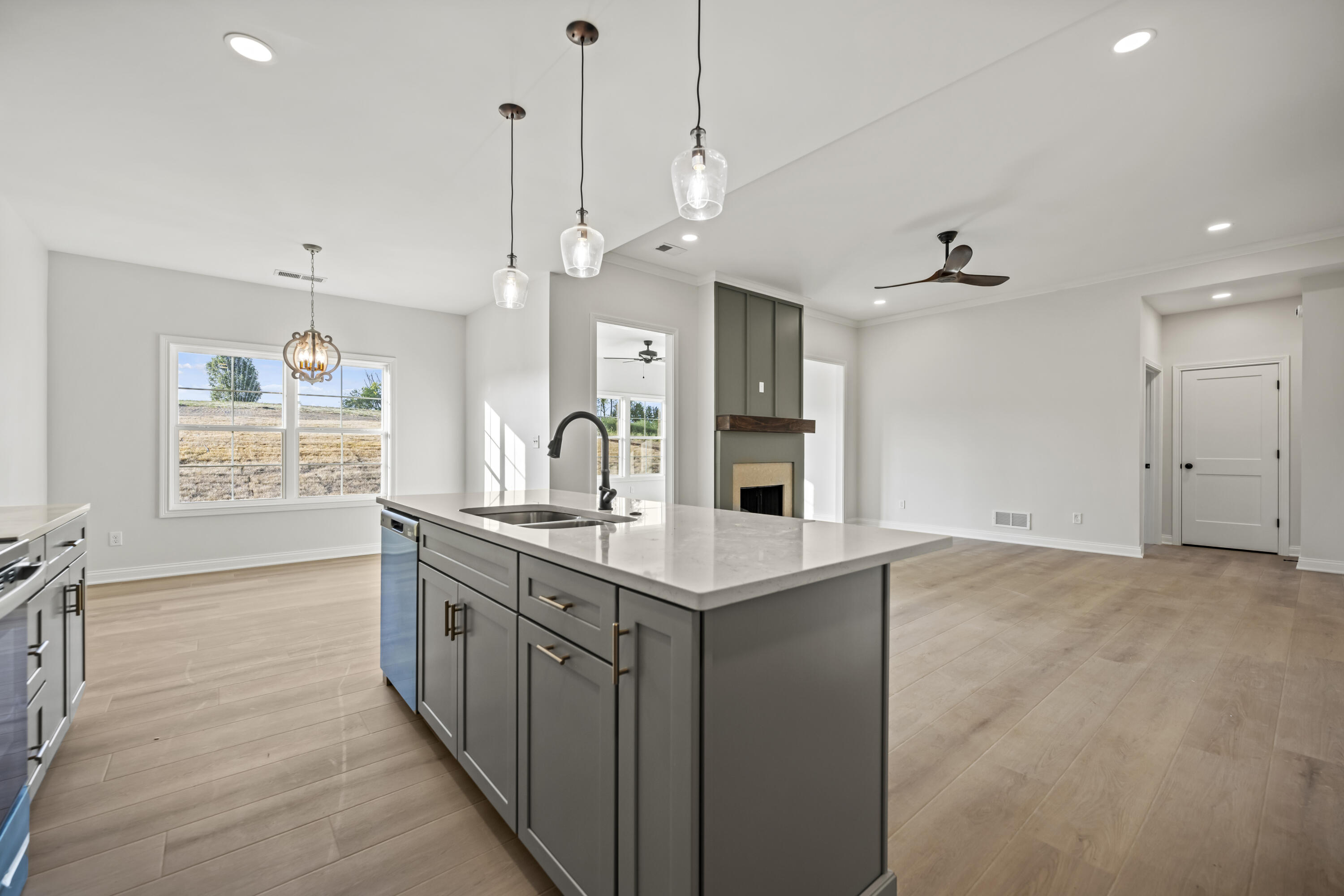 Richmond, Kentucky 40475, United States, 3 Bedrooms Bedrooms, ,3 BathroomsBathrooms,Residential,Active,159071