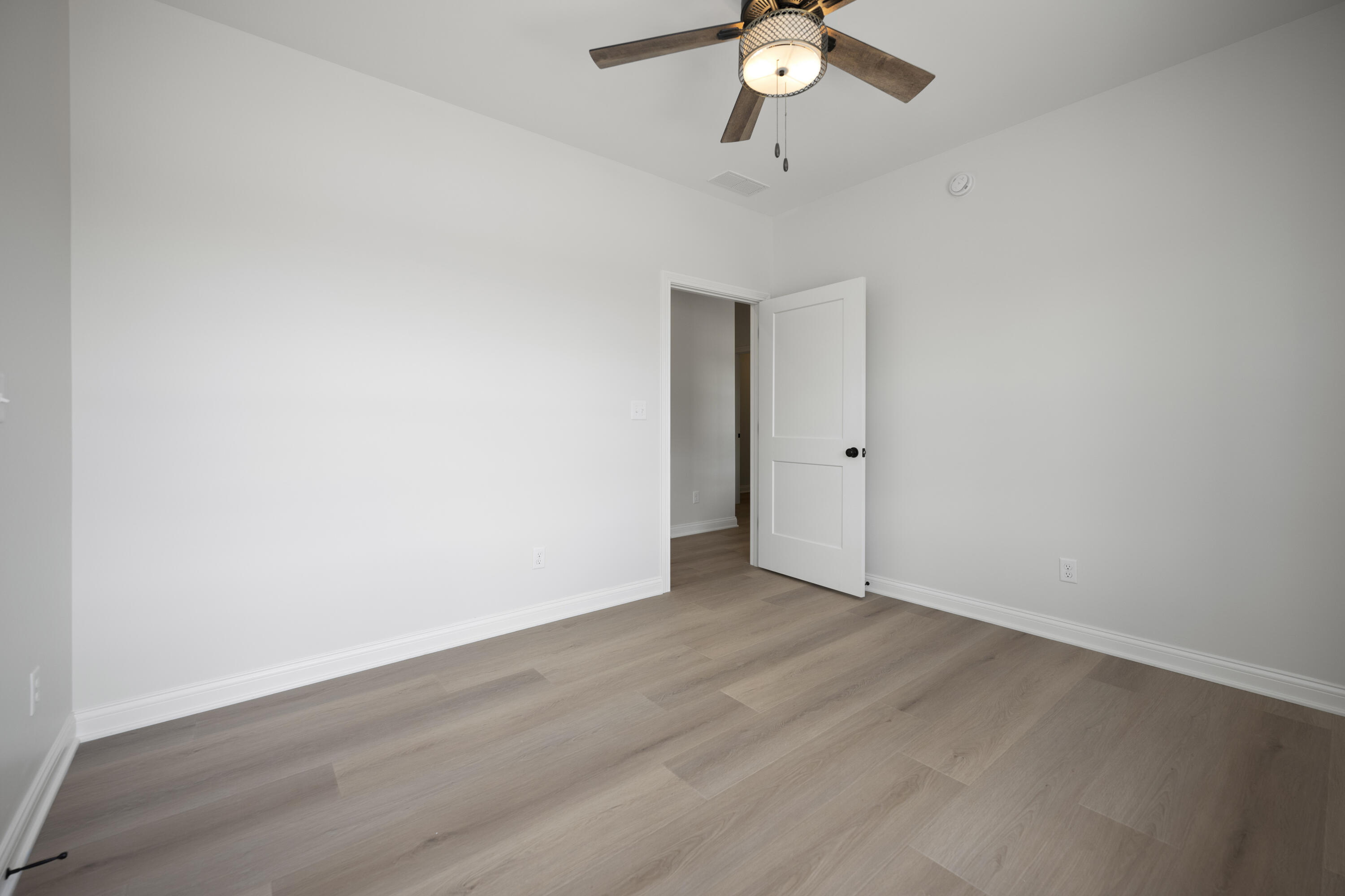 Richmond, Kentucky 40475, United States, 3 Bedrooms Bedrooms, ,3 BathroomsBathrooms,Residential,Active,159071