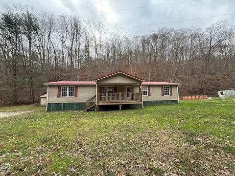 Photo of 509 Ponder Branch Road, Frenchburg, KY 40322 (MLS # 25507156)