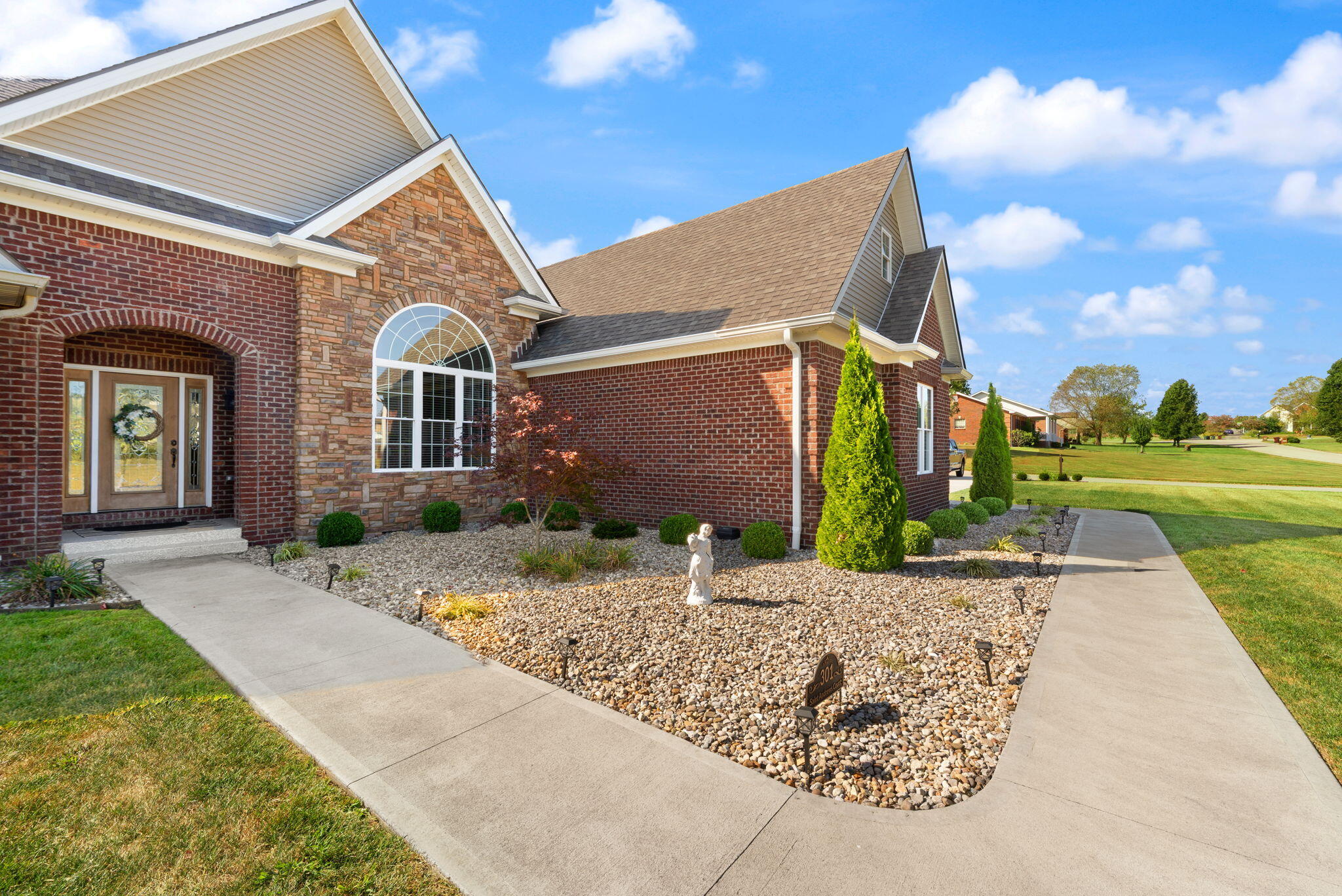 301 Saint Andrews Court