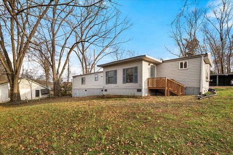 Photo of 97 Circle Lane, Burnside, KY 42519 (MLS # 25506548)