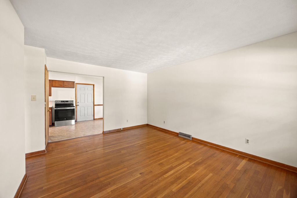 Photo of 1901 Greenleaf Drive, Lexington, KY 40505 (MLS # 25505289)