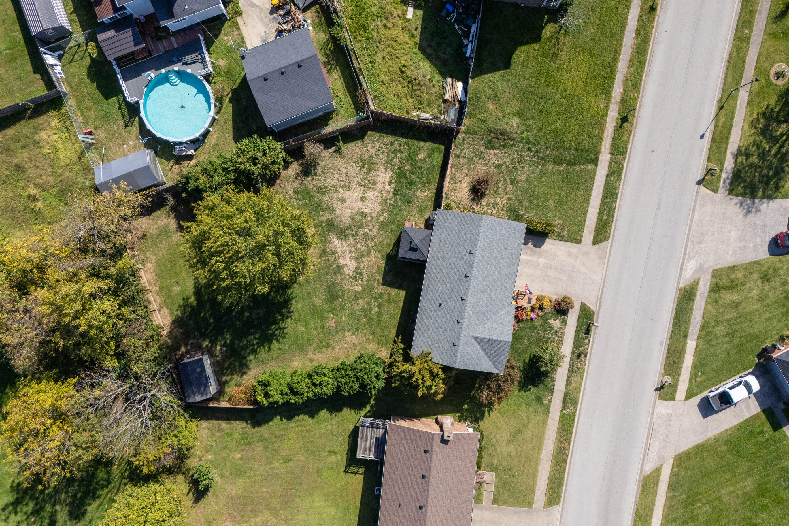 Richmond, Kentucky 40475, United States, 4 Bedrooms Bedrooms, ,2 BathroomsBathrooms,Residential,Active,231905