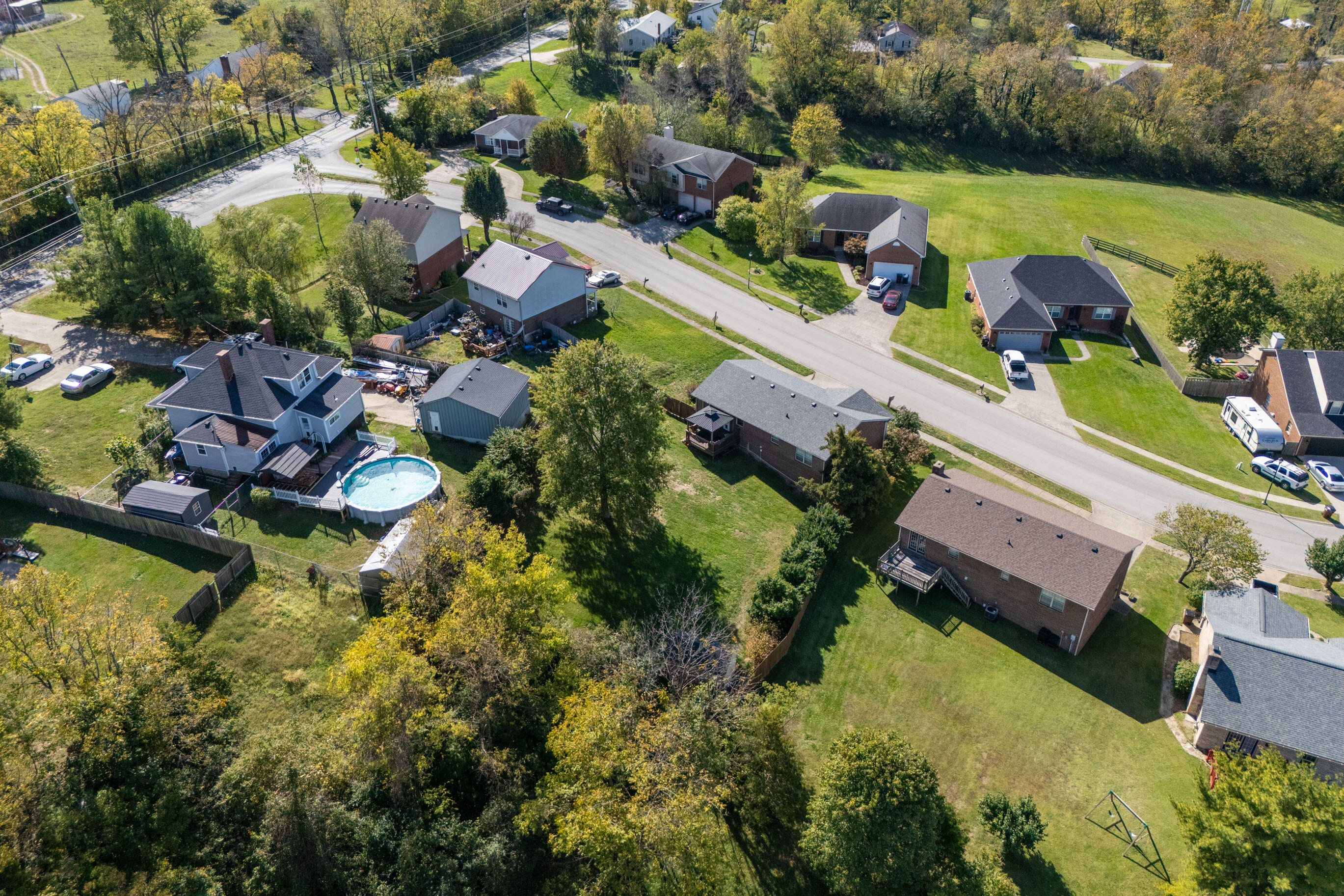 Richmond, Kentucky 40475, United States, 4 Bedrooms Bedrooms, ,2 BathroomsBathrooms,Residential,Active,231905