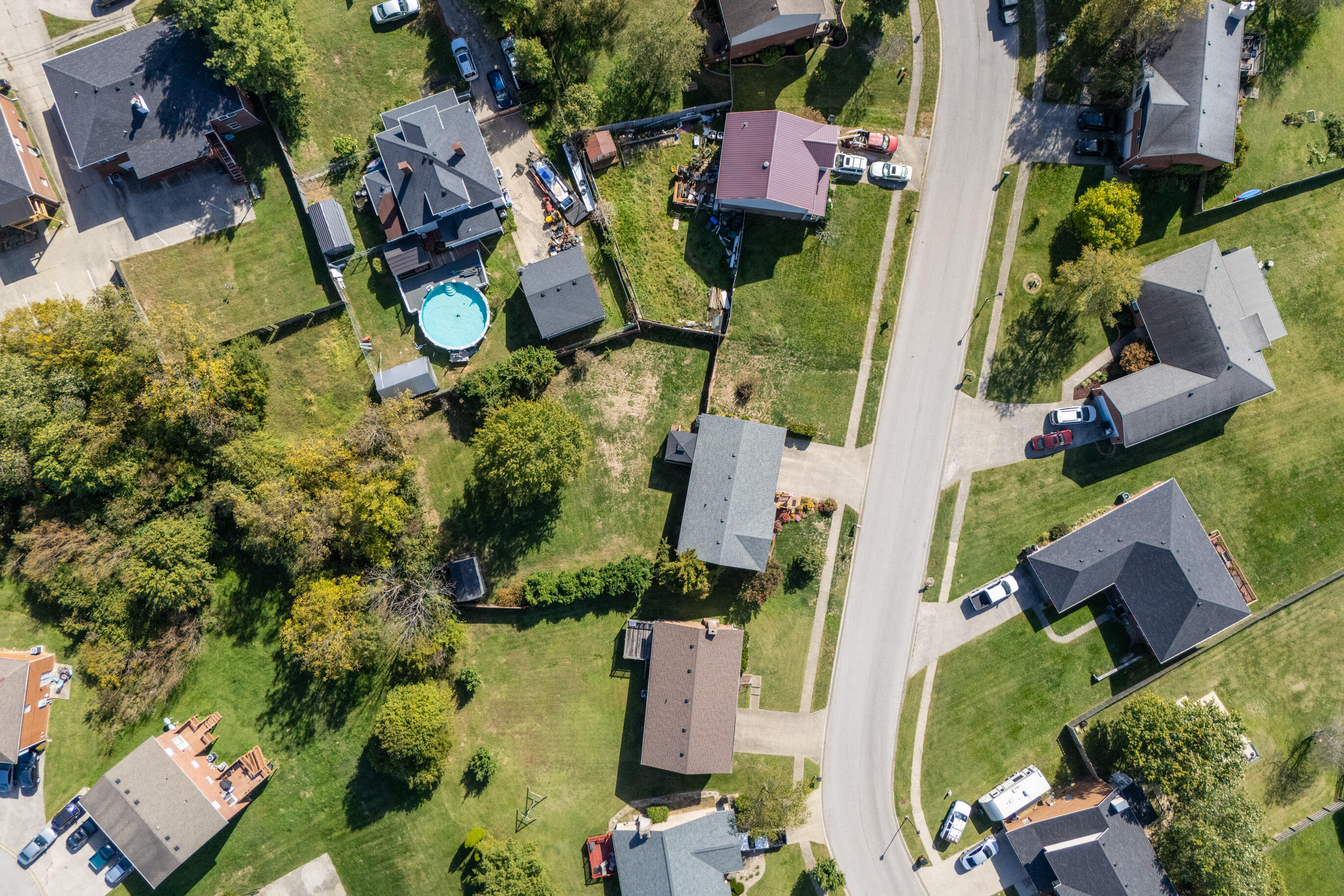 Richmond, Kentucky 40475, United States, 4 Bedrooms Bedrooms, ,2 BathroomsBathrooms,Residential,Active,231905