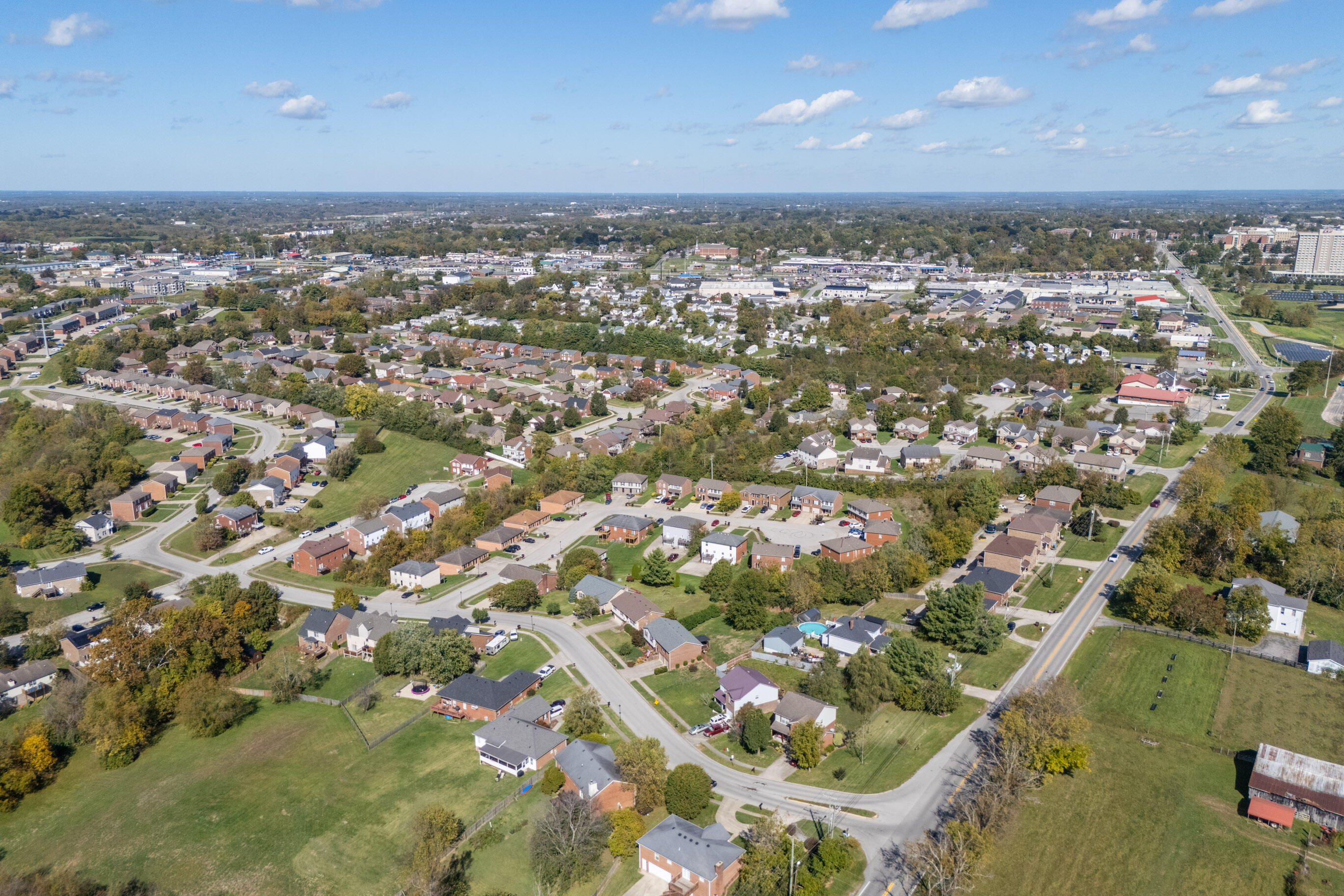 Richmond, Kentucky 40475, United States, 4 Bedrooms Bedrooms, ,2 BathroomsBathrooms,Residential,Active,231905